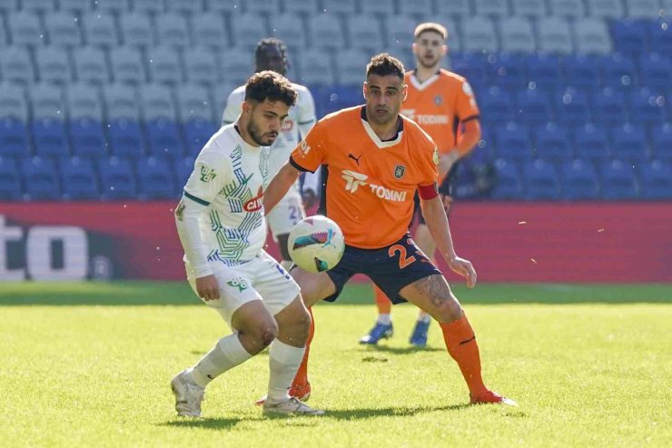 TRENDYOL SÜPER LİG: BAŞAKŞEHİR: 1 - ÇAYKUR RİZESPOR: 0 (İLK YARI)