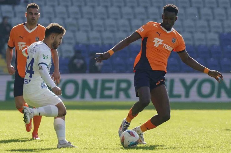 TRENDYOL SÜPER LİG: BAŞAKŞEHİR: 1 - ÇAYKUR RİZESPOR: 0 (İLK YARI)