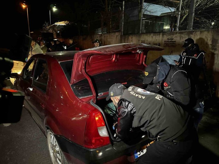 İSTANBUL EMNİYET MÜDÜRÜ SELAMİ YILDIZ: “ZEHİR TACİRLERİYLE MÜCADELEMİZİ SÜRDÜRECEĞİZ”