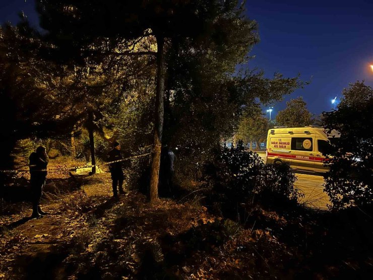 MALTEPE’DE ŞÜPHELİ ÖLÜM: 33 YAŞINDAKİ ŞAHIS YOL KENARINDA ÖLÜ BULUNDU
