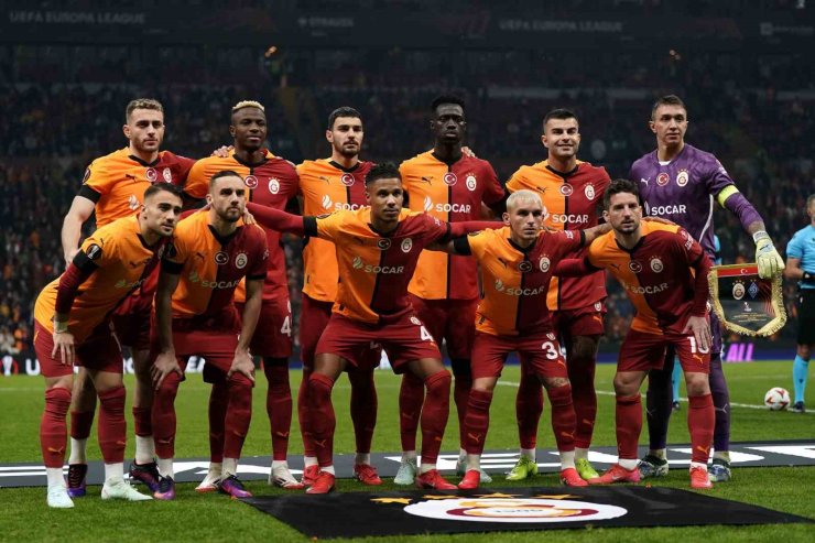 OKAN BURUK 11’DE DEĞİŞİKLİK YAPMADI