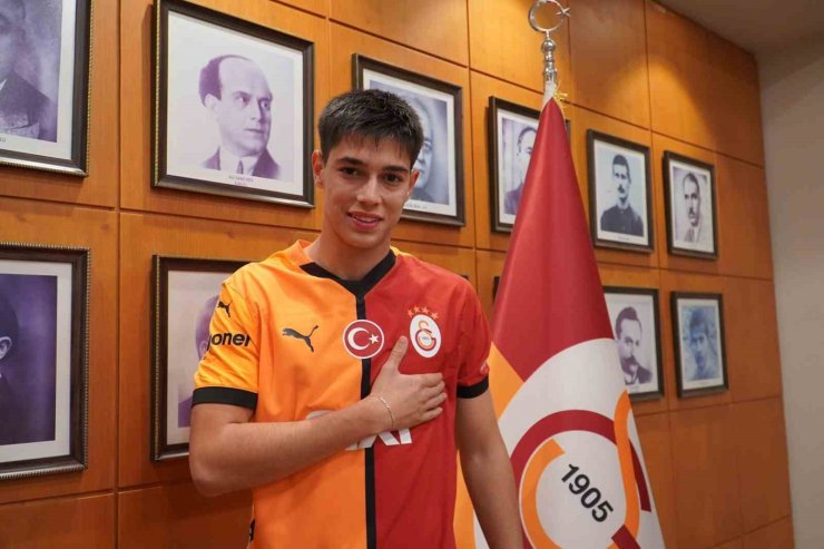 GALATASARAY, GENÇ FUTBOLCU BERAT YILMAZ’IN SÖZLEŞMESİNİ UZATTI