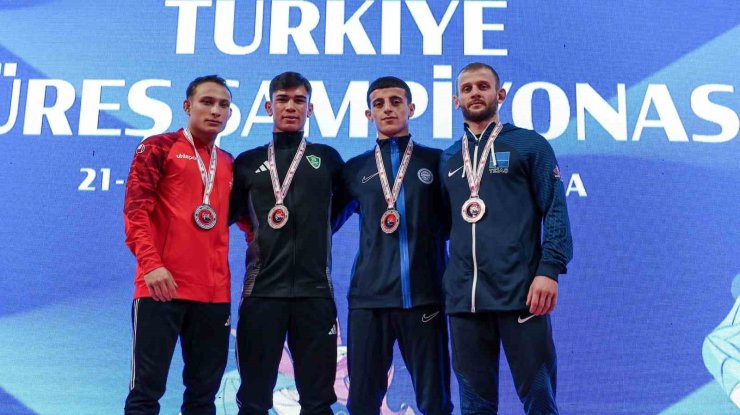 BÜYÜKLER GREKOROMEN TÜRKİYE GÜREŞ ŞAMPİYONASI’NDA İKİNCİ GÜN SONA ERDİ