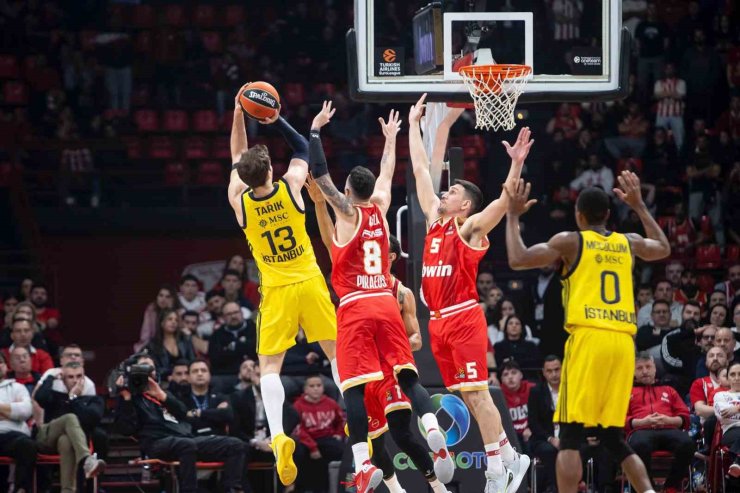 FENERBAHÇE BEKO, OLYMPİAKOS’U DEVİRDİ SERİYİ 5 MAÇA ÇIKARDI