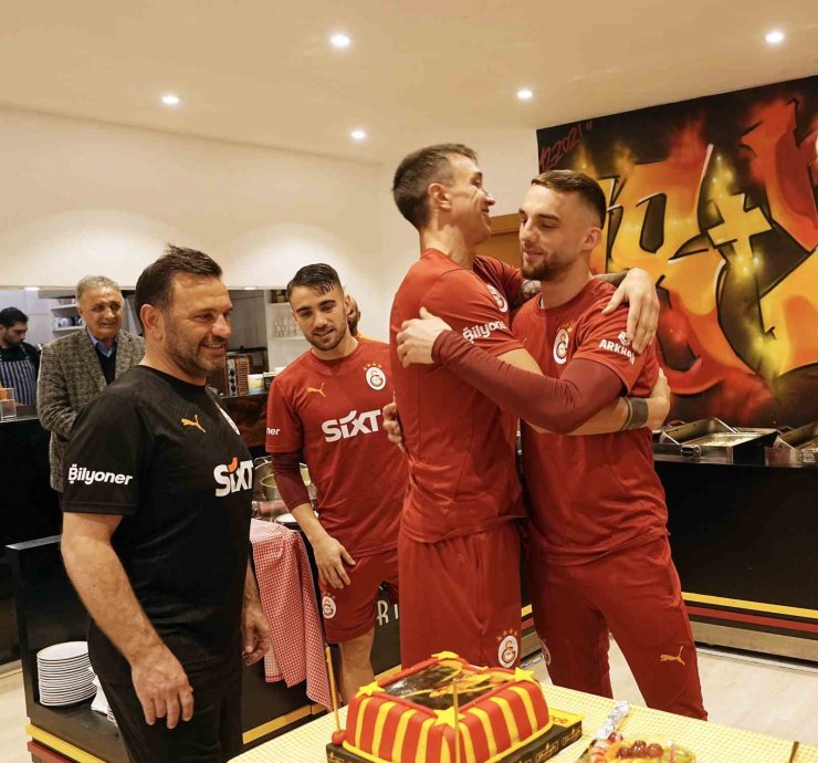 GALATASARAY’DA, BERKAN KUTLU’NUN DOĞUM GÜNÜ KUTLANDI