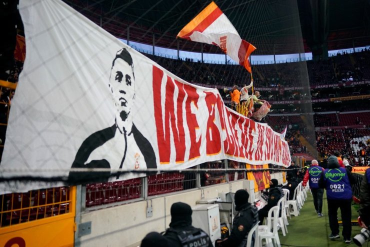 TRENDYOL SÜPER LİG: GALATASARAY: 0 - KONYASPOR: 0 (MAÇ DEVAM EDİYOR)