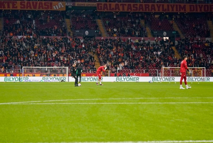 TRENDYOL SÜPER LİG: GALATASARAY: 0 - KONYASPOR: 0 (MAÇ DEVAM EDİYOR)