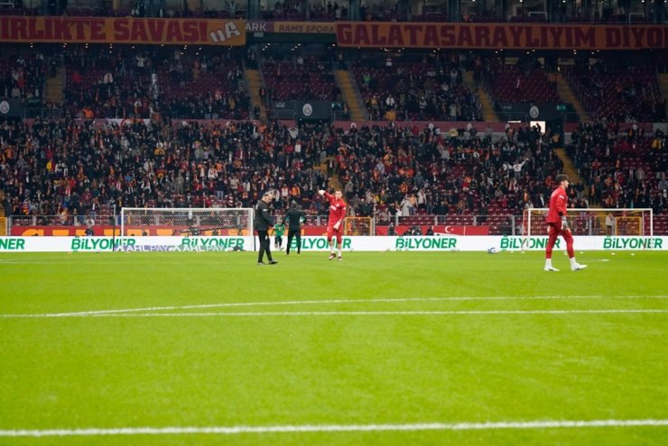 TRENDYOL SÜPER LİG: GALATASARAY: 0 - KONYASPOR: 0 (MAÇ DEVAM EDİYOR)