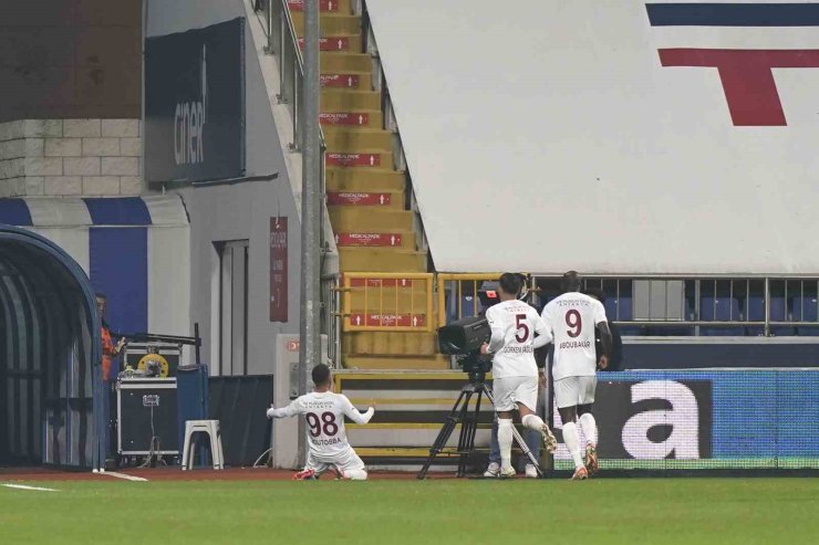 TRENDYOL SÜPER LİG: KASIMPAŞA: 2 - ATAKAŞ HATAYSPOR: 3 (İLK YARI)