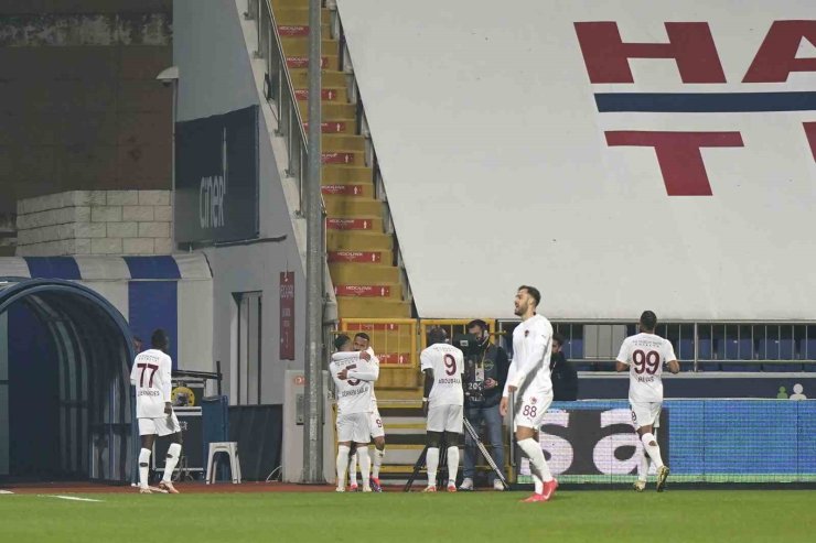 TRENDYOL SÜPER LİG: KASIMPAŞA: 2 - ATAKAŞ HATAYSPOR: 3 (İLK YARI)