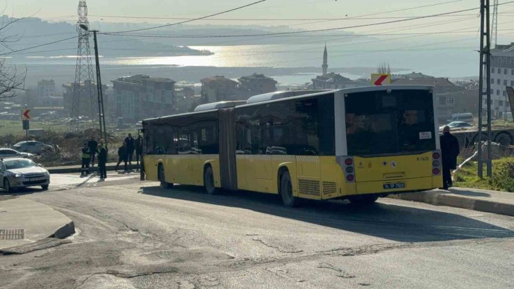 AVCILAR’DA İETT OTOBÜSLERİ KAZAYA KARIŞTI: 4 YARALI