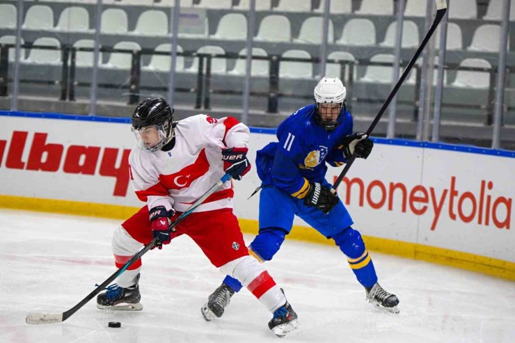 IIHF 20 YAŞ ALTI ERKEKLER DÜNYA ŞAMPİYONASI: TÜRKİYE: 9 - BOSNA HERSEK: 1