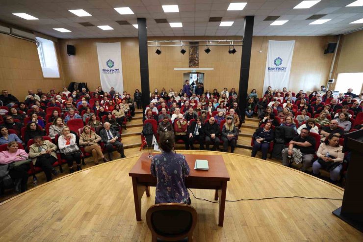 ‘BAKIRKÖY MUHABBETİ’ PROGRAMININ BU HAFTAKİ KONUĞU YAZAR PELİN BATU OLDU