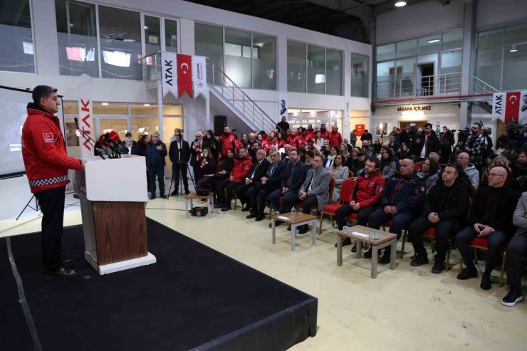 BAŞKAN ADIGÜZEL: "DEPREMİ SİYASİ BİR TARTIŞMA MALZEMESİ OLARAK GÖRMEMEK GEREKİR"