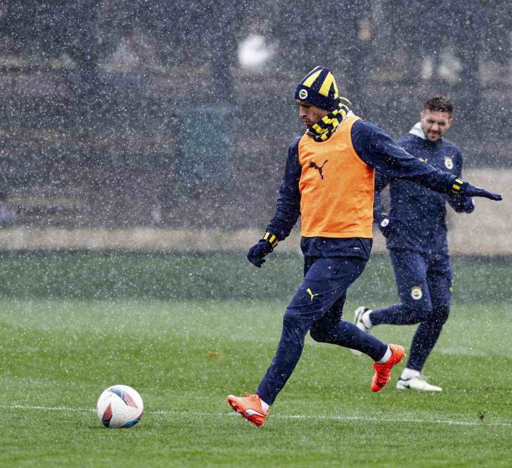 FENERBAHÇE’DE, ALANYASPOR MAÇI HAZIRLIKLARI BAŞLADI