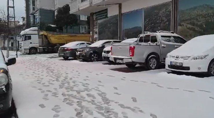 SULTANGAZİ’DE KAR ETKİLİ OLDU