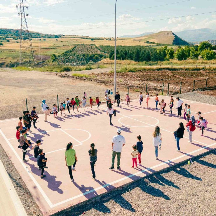 VESTEL, ADIYAMAN VE HATAY’DAKİ ÇOCUKLARIN GELİŞİMİNE SPORLA KATKI SAĞLIYOR