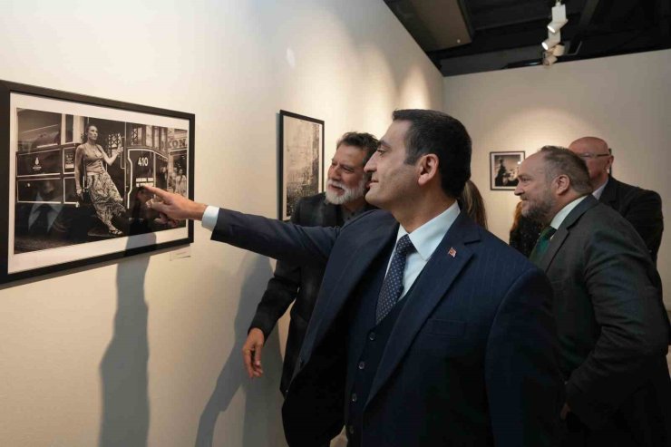 "DENİZİN KIYILARI" İSİMLİ FOTOĞRAF SERGİSİ BEYOĞLU’NDA SANATSEVERLERE KAPILARINI AÇTI