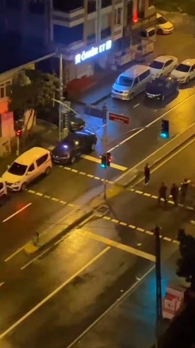 KÜÇÜKÇEKMECE’DE KIZ MESELESİ YÜZÜNDEN SİLAHLI KAVGA