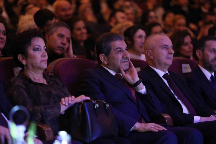 ESENLER’DE "RADYONUN YILDIZLARI" ÖDÜLLERİ SAHİPLERİNİ BULDU