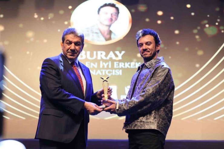 ESENLER’DE "RADYONUN YILDIZLARI" ÖDÜLLERİ SAHİPLERİNİ BULDU