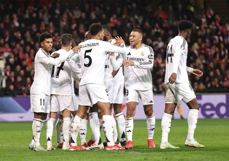 ŞAMPİYONLAR LİGİ PLAY-OFF TURUNDA MANCHESTER CİTY - REAL MADRİD REKABETİ YAŞANACAK