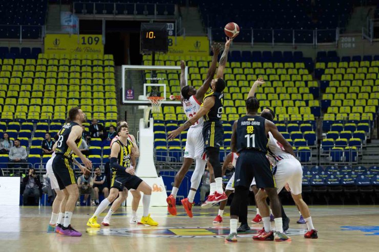 FENERBAHÇE BEKO, TÜRKİYE KUPASI’NDA YARI FİNALE YÜKSELDİ