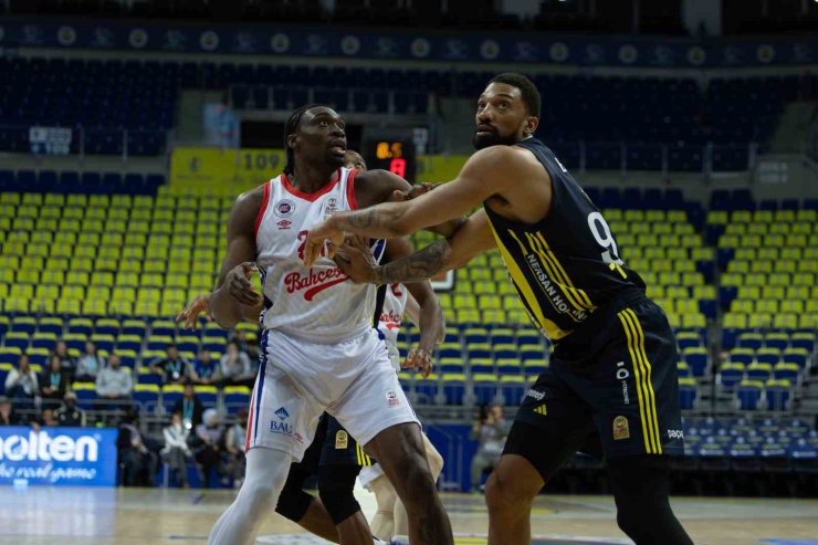 FENERBAHÇE BEKO, TÜRKİYE KUPASI’NDA YARI FİNALE YÜKSELDİ