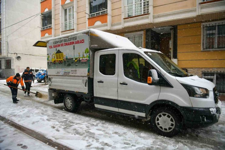 ESENYURT BELEDİYESİ 850 PERSONEL VE 100 ARAÇLA GÖREV BAŞINDA