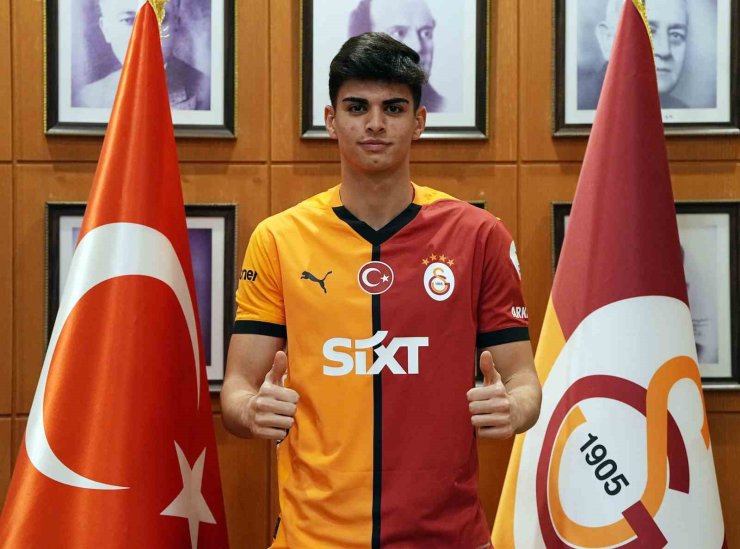 GALATASARAY, GENÇ OYUNCU ARDA ÜNYAY İLE SÖZLEŞME İMZALADI