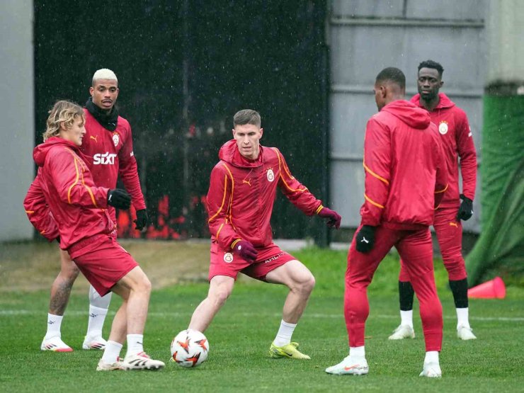 GALATASARAY’DA FRANKOWSKİ, İLK ANTRENMANINA ÇIKTI