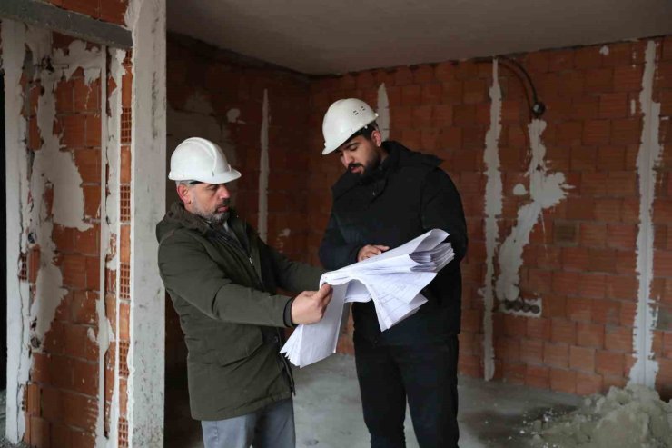 GENÇ MİMAR, BAĞCILAR KARİYER MERKEZİ SAYESİNDE 1 SAATTE İŞ SAHİBİ OLDU