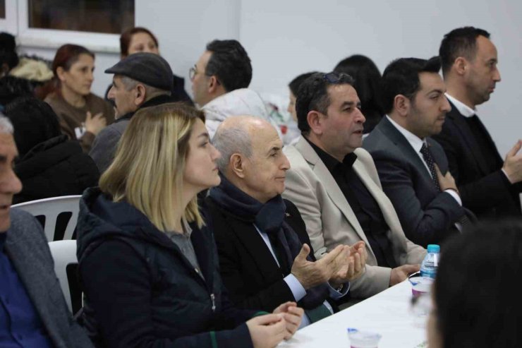 BÜYÜKÇEKMECE BELEDİYE BAŞKANI AKGÜN, VATANDAŞLARLA HIZIR LOKMASI’NI PAYLAŞTI