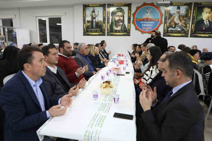 BÜYÜKÇEKMECE BELEDİYE BAŞKANI AKGÜN, VATANDAŞLARLA HIZIR LOKMASI’NI PAYLAŞTI