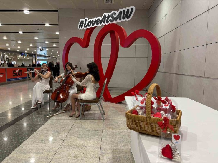 SABİHA GÖKÇEN’DE SEVGİLİLER GÜNÜ’NE ÖZEL KUTLAMA