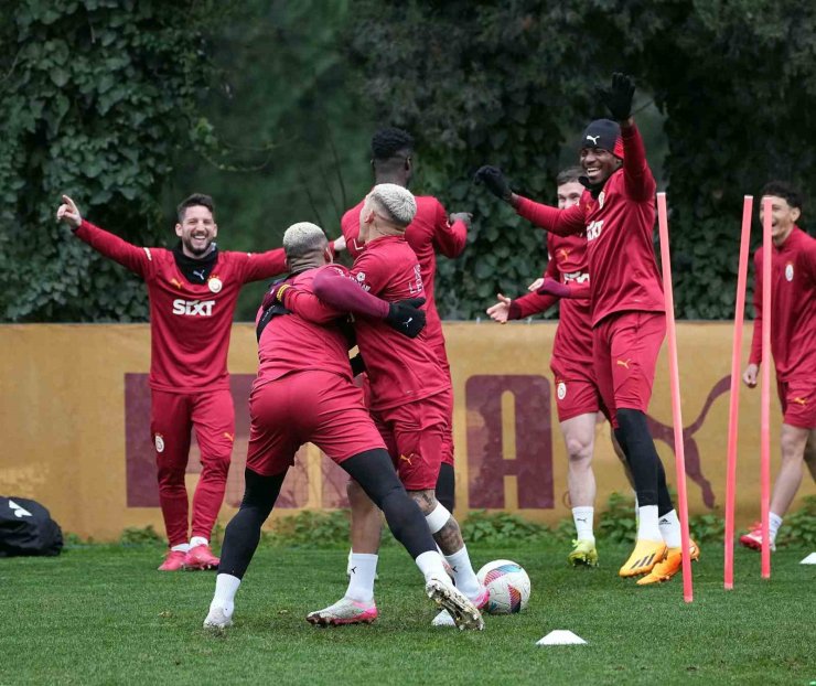 GALATASARAY, ÇAYKUR RİZESPOR MAÇI HAZIRLIKLARINA BAŞLADI