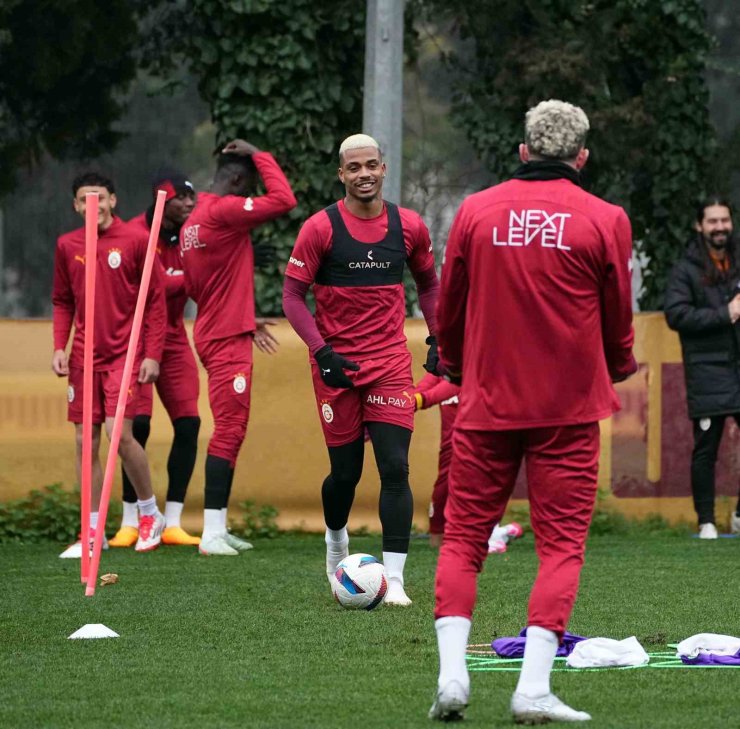 GALATASARAY, ÇAYKUR RİZESPOR MAÇI HAZIRLIKLARINA BAŞLADI