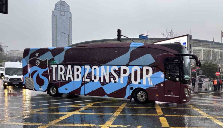 TRABZONSPOR, TÜPRAŞ STADYUMU’NA GELDİ