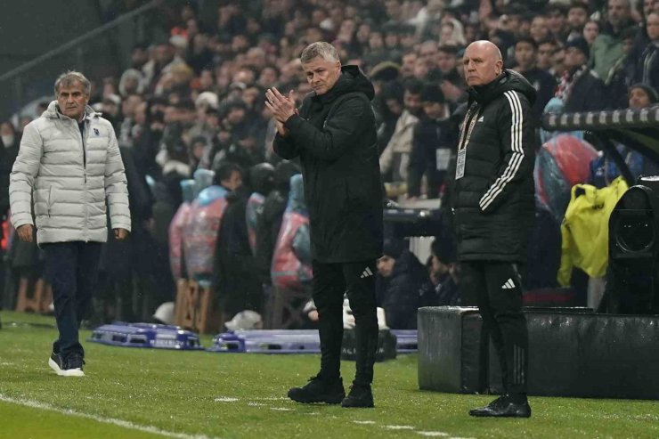 TRENDYOL SÜPER LİG: BEŞİKTAŞ: 0 - TRABZONSPOR: 1 (İLK YARI)