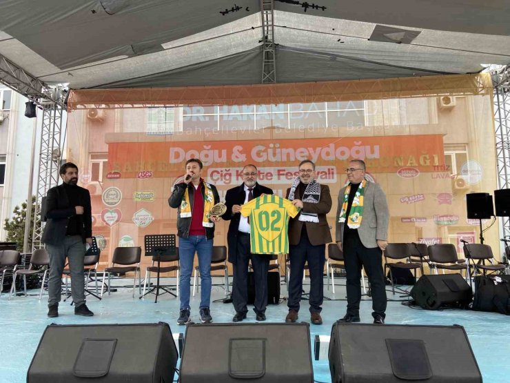 BAHÇELİEVLER’DE DOĞU VE GÜNEYDOĞU ÇİĞ KÖFTE FESTİVALİ’NE YOĞUN İLGİ