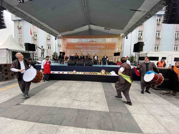 BAHÇELİEVLER’DE DOĞU VE GÜNEYDOĞU ÇİĞ KÖFTE FESTİVALİ’NE YOĞUN İLGİ