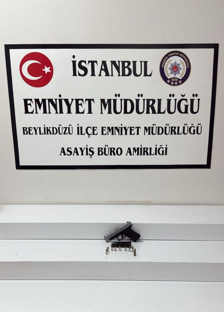 BEYLİKDÜZÜ’NDE SİTE TOPLANTISINDA DEHŞET ANLARI KAMERADA