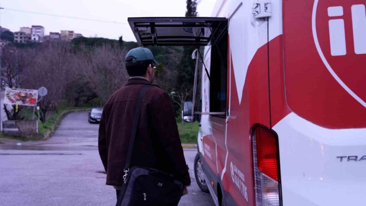 MALTEPELİ ÜNİVERSİTE ÖĞRENCİLERİNE SICAK ÇORBA İKRAMI