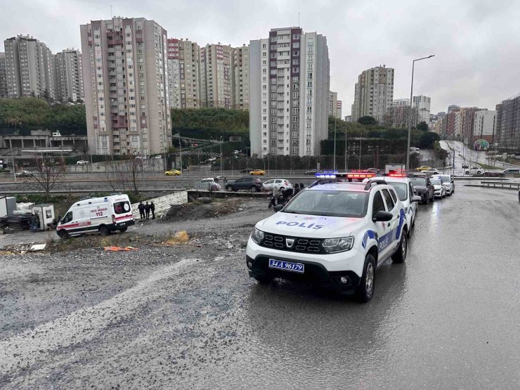 ÜMRANİYE’DE DEREDE ERKEK CESEDİ BULUNDU
