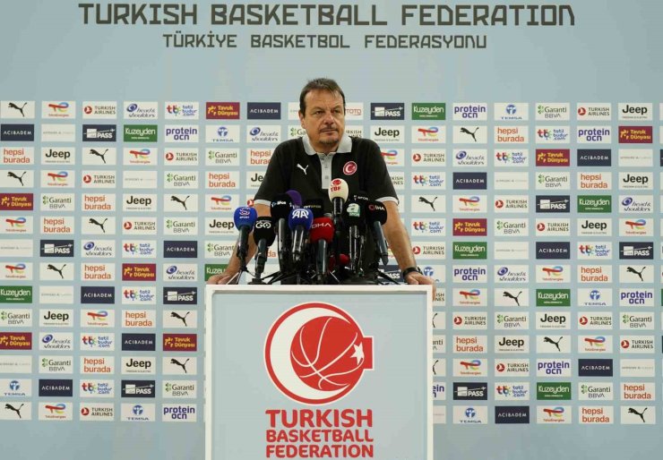 A MİLLİ ERKEK BASKETBOL TAKIMI, MEDYA GÜNÜNDE BASIN MENSUPLARIYLA BULUŞTU