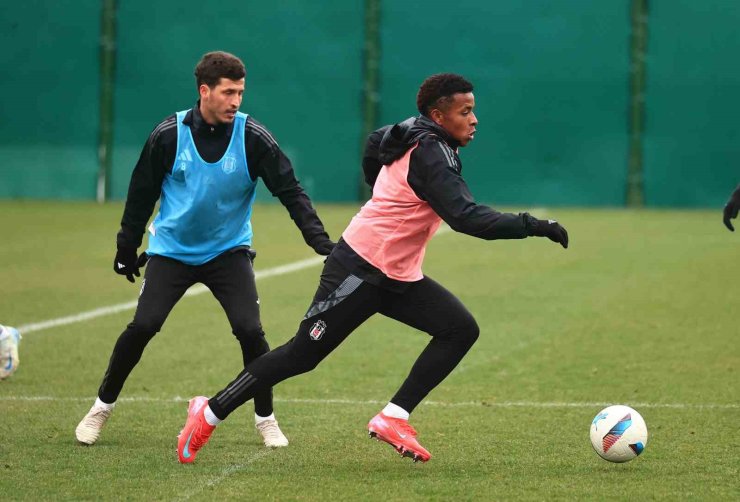 BEŞİKTAŞ’TA GABRİEL PAULİSTA, TAKIMLA ÇALIŞMALARA BAŞLADI