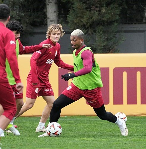 GALATASARAY, AZ ALKMAAR MAÇI HAZIRLIKLARINA BAŞLADI