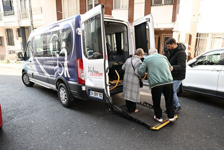 GAZİOSMANPAŞA’DA SAĞLIK VE EĞİTİM İÇİN ÜCRETSİZ ULAŞIM HİZMETİ