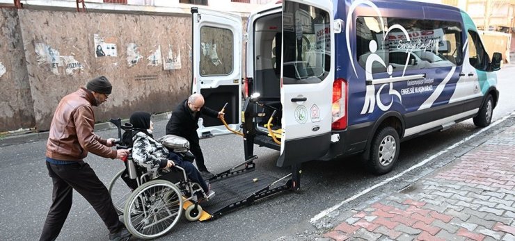 GAZİOSMANPAŞA’DA SAĞLIK VE EĞİTİM İÇİN ÜCRETSİZ ULAŞIM HİZMETİ