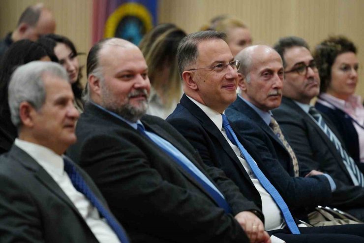 BEYLİKDÜZÜ BELEDİYE BAŞKANI MEHMET MURAT ÇALIK TÜRKİYE GÖÇ KONFERANSI’NA KATILDI